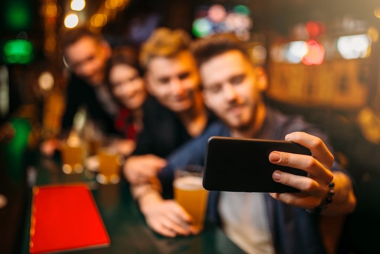 Kartu fitur Babi Keberuntungan di putrijp